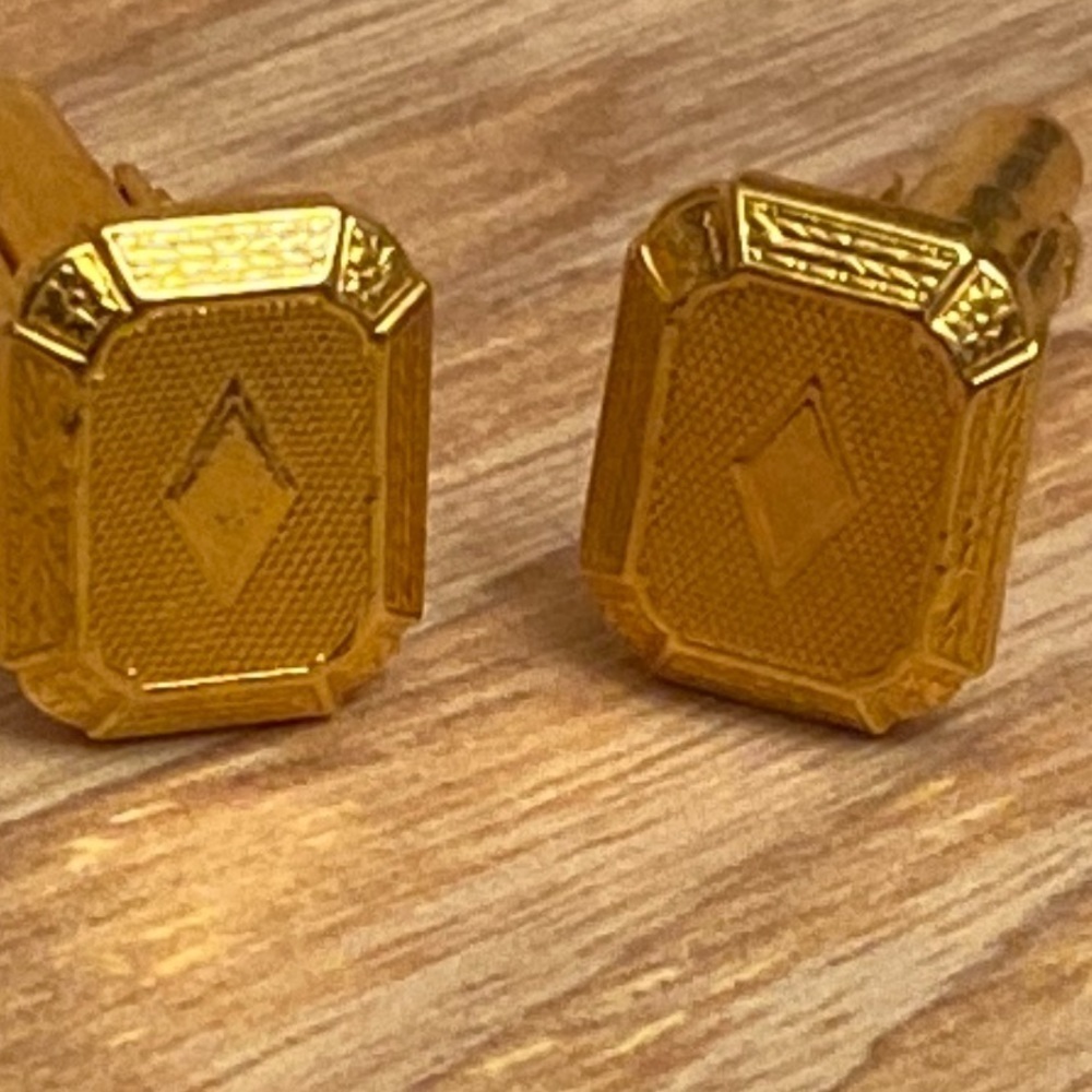 Men’s Vintage Gold Color Center Diamond Geo Shaped Shirt Wrist Cufflinks. - Picture 2 of 4